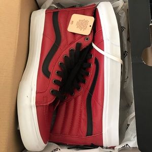 NIB vans sk8 hi zip red leather mens9.5/w11